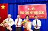 Trưởng Ban nội chính Tỉnh ủy, Nguyễn Hồng Thanh: Trao huy hiệu cho 11 đảng viên tại Châu Thành