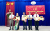 Phó chủ tịch UBND tỉnh Nguyễn Hồng Thanh:  Trao huy hiệu cho 03 đảng viên tại Châu Thành