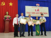 Bí thư Huyện uỷ Châu Thành trao tặng huy hiệu đảng tại xã Thái Bình