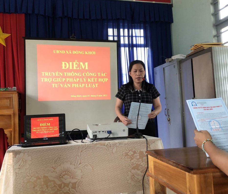 Trung tâm trợ giúp pháp lý nhà nước tỉnh Tây Ninh thực hiện trợ giúp pháp lý lưu động kết hợp tư vấn pháp luật tại xã Đồng khởi huyện Châu Thành