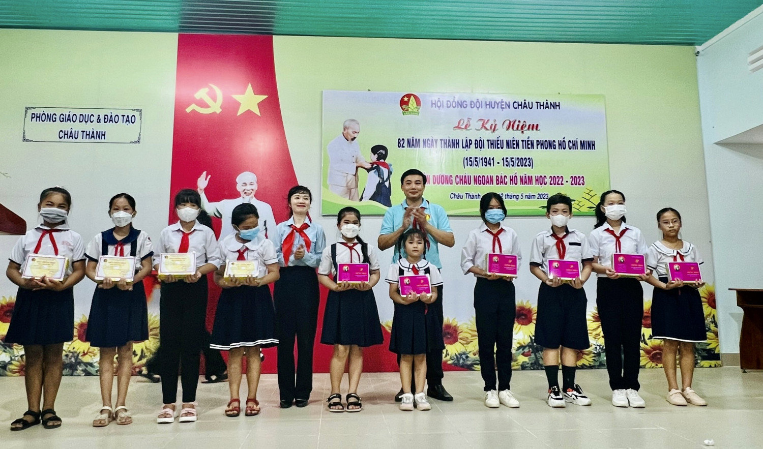 Kỷ niệm 82 năm ngày thành lập Đội thiếu niên tiền phong  Hồ Chí Minh và tuyên dương cháu ngoan Bác Hồ