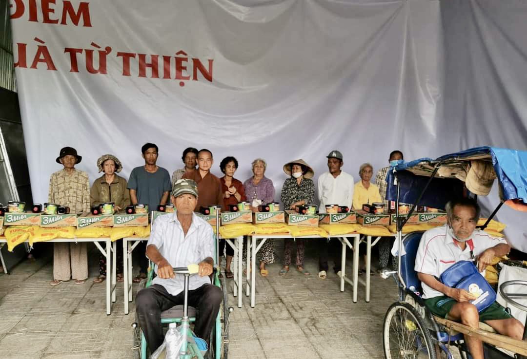 Xã Thái Bình: Trao tặng 50 phần quà cho các nạn nhân da cam/diôxin và người nghèo