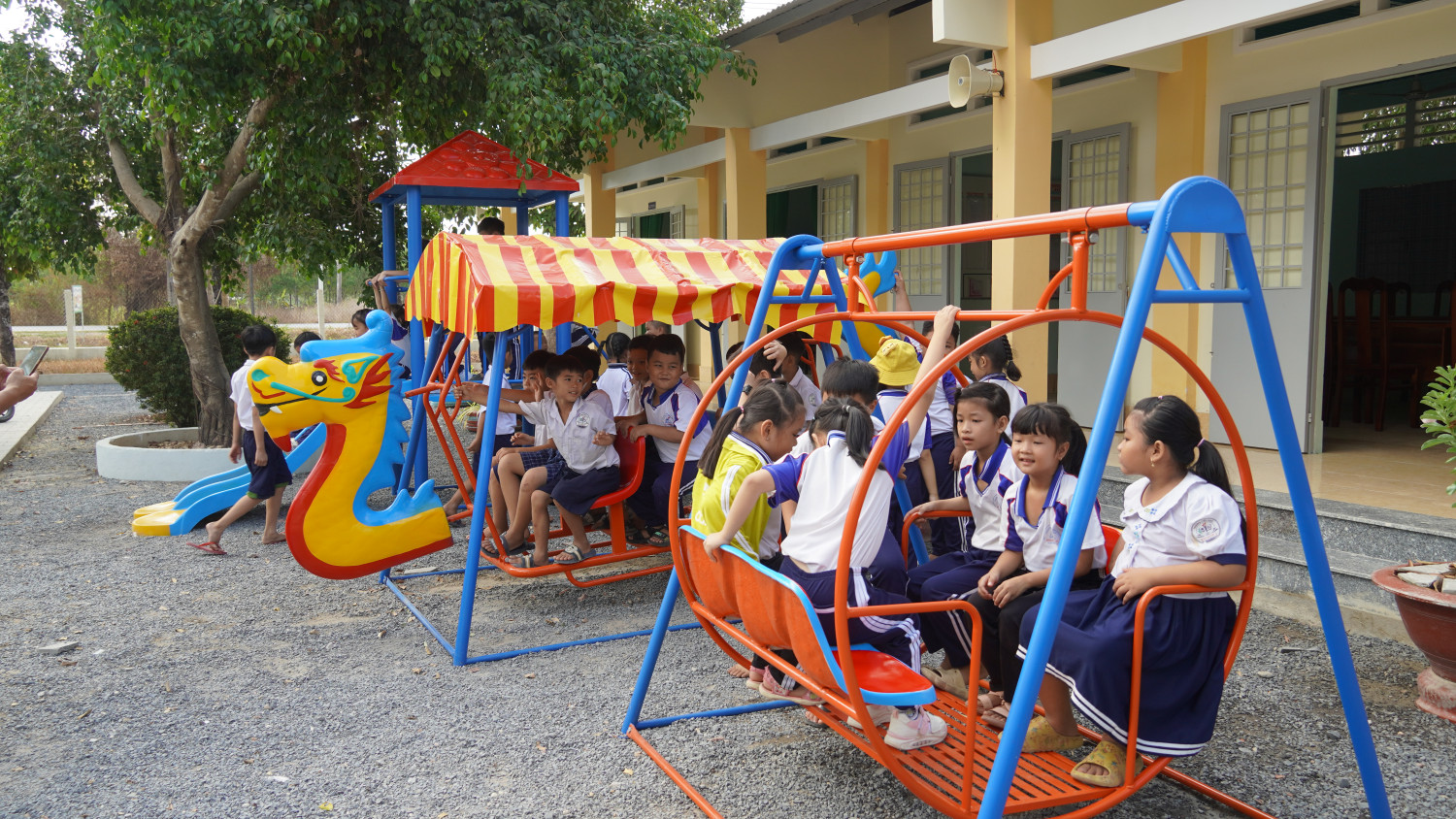 Châu Thành: Khánh thành cụm trò chơi thiếu nhi