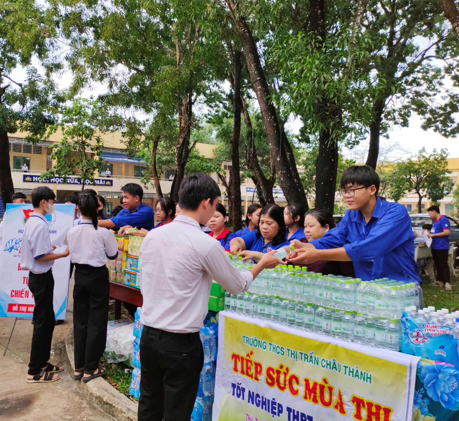 Huyện đoàn Châu Thành: Tổ chức chương trình “Tiếp sức mùa thi” năm 2024