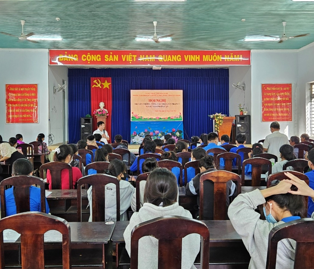 Châu Thành: Hội nghị truyền thông trợ giúp pháp lý cho người dân trên địa bàn xã Phước Vinh