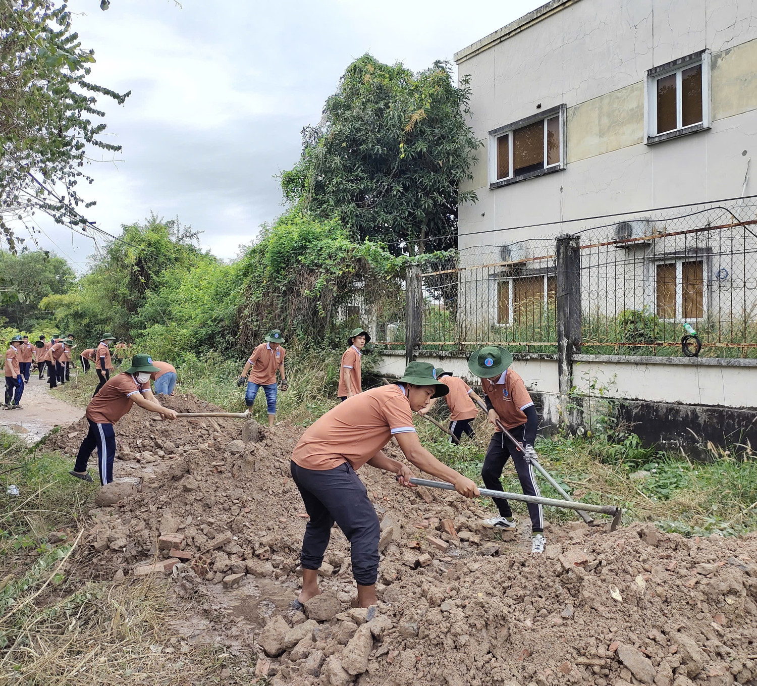 120 học viên Trường Cao đẳng Cảnh sát Nhân dân II tham gia công tác dân vận đợt 2 năm 2024